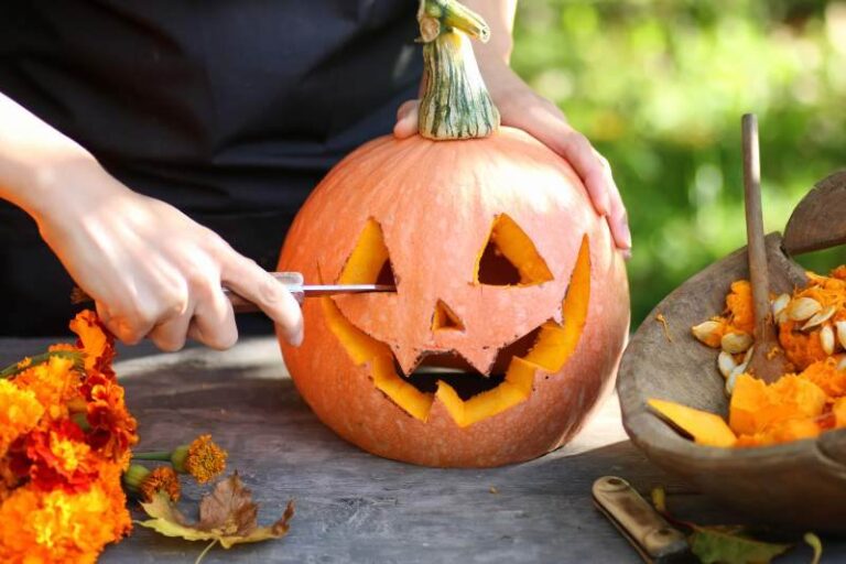 Dekoracje z dyni na Halloween do ozdabiania domu i ogrodu